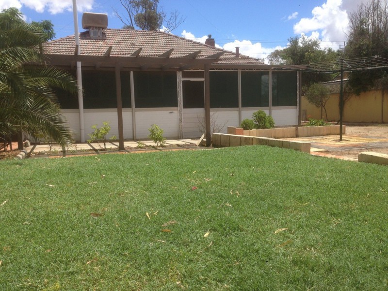 84 Suburban Road, Northam WA 6401