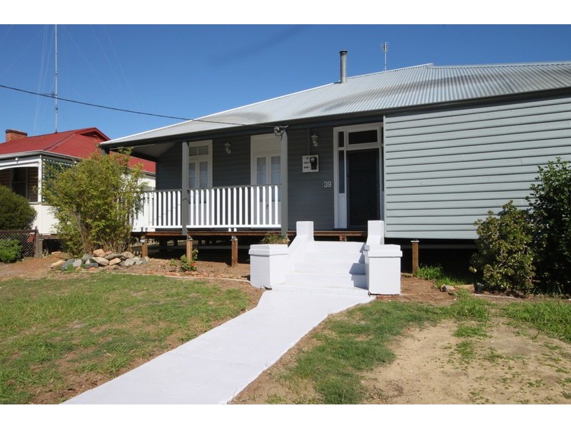 39 Hampton Street, Northam WA 6401