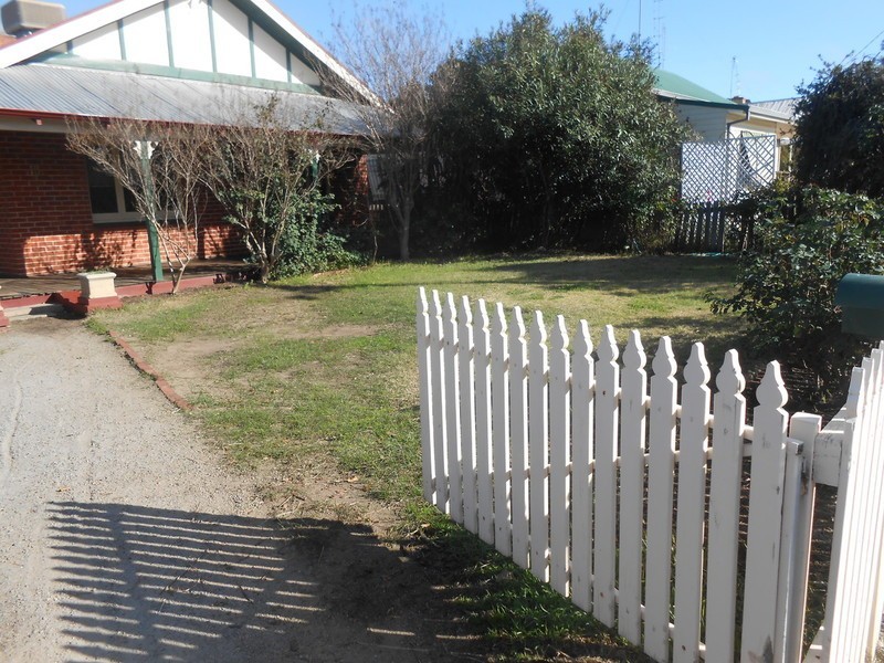 13 Weld Street, Northam WA 6401