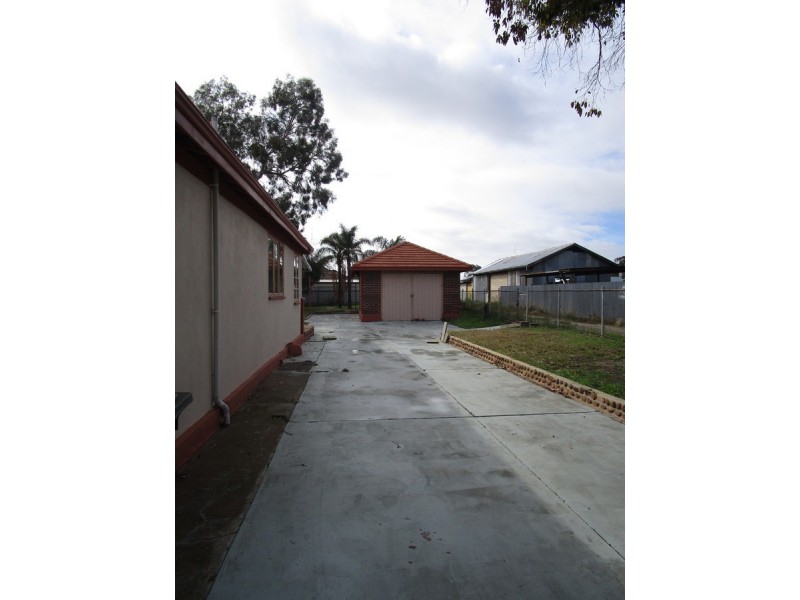 2 Millington Street, Northam WA 6401