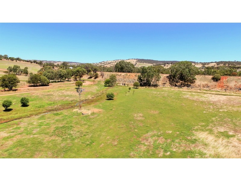 70 Clarkson Street, Toodyay WA 6566