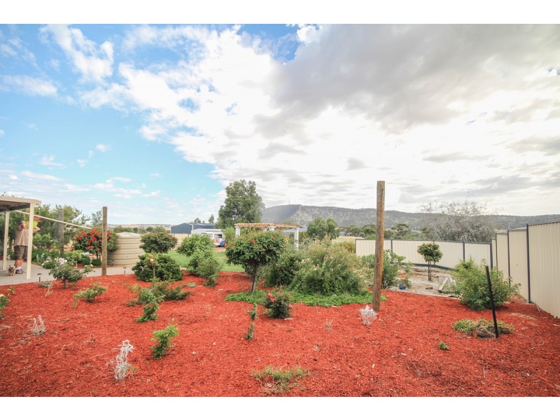 35 Langford Road, York WA 6302