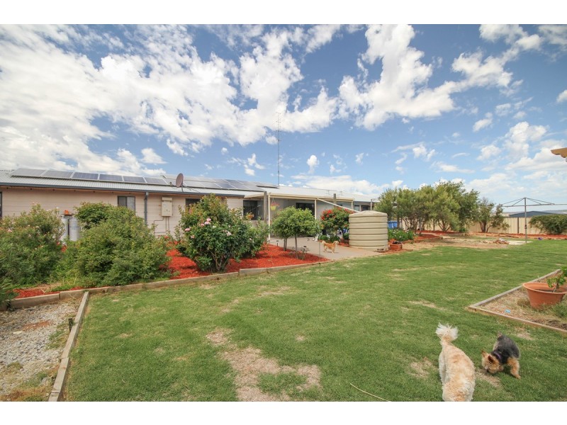 35 Langford Road, York WA 6302