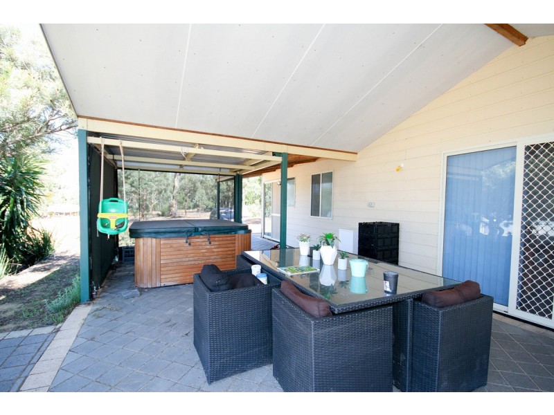 106 Darwinia Crescent, Toodyay WA 6566