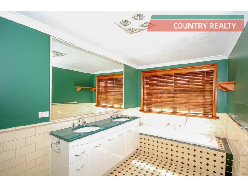 50 Stirling Terrace, Toodyay WA 6566