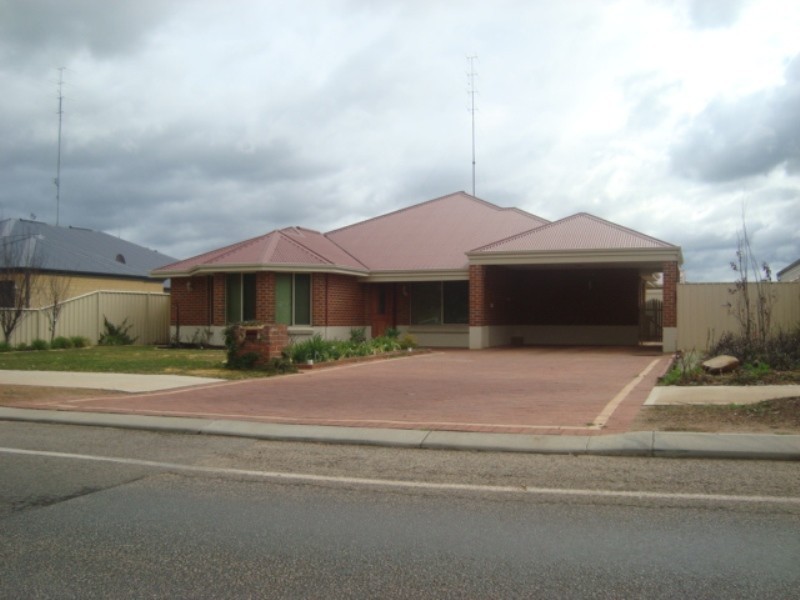 3 Goomalling Rd,, Northam WA 6401