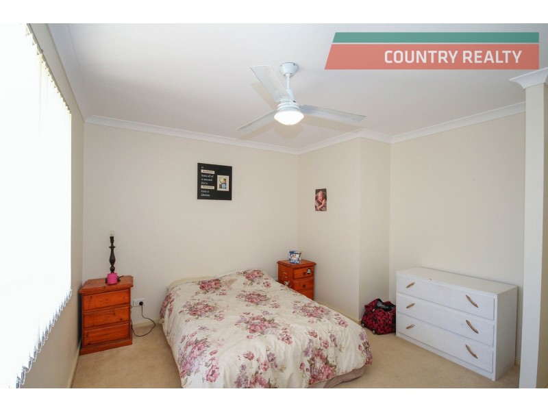 19 Railway Street, Beverley WA 6304