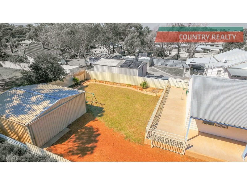 19 Railway Street, Beverley WA 6304