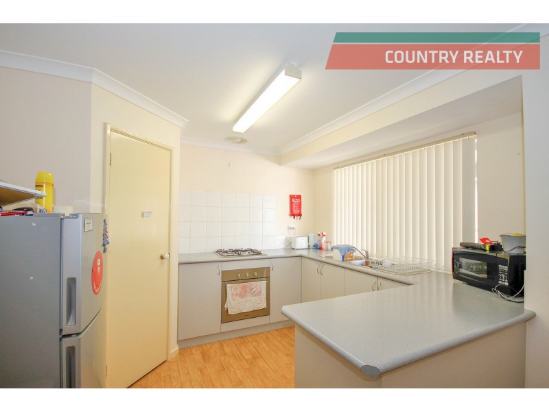 19 Railway Street, Beverley WA 6304