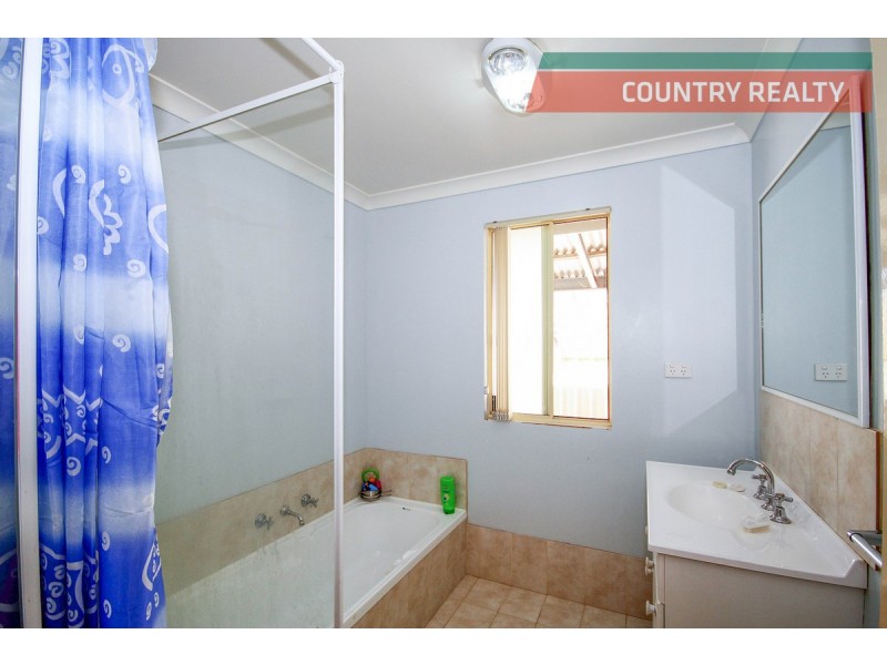 19 Railway Street, Beverley WA 6304