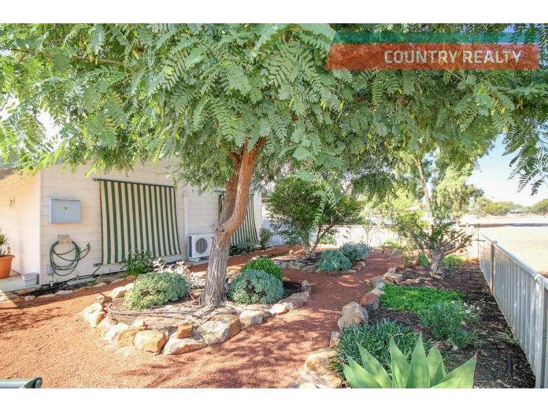 19 Railway Street, Beverley WA 6304