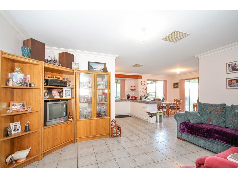 12 Honey Street, Mount Helena WA 6082