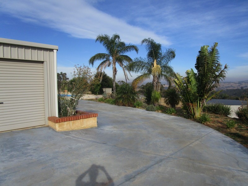 217 Coondle Drive, Toodyay WA 6566