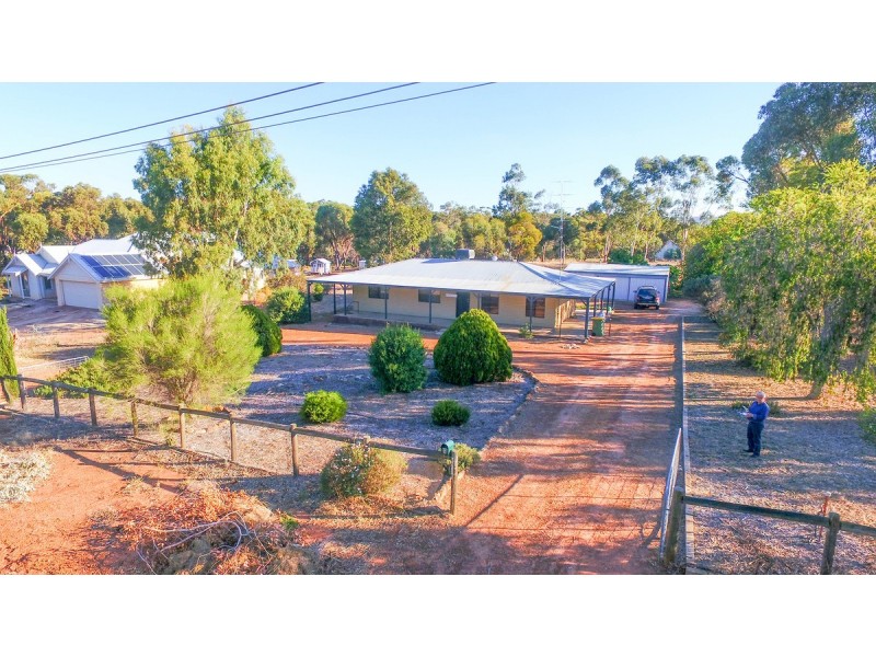 9 Yarran Place, York WA 6302