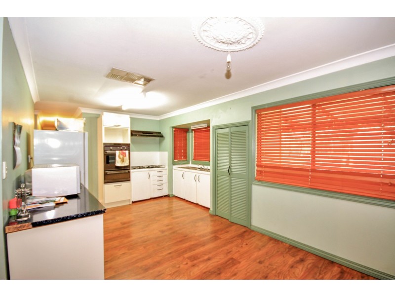 9 Yarran Place, York WA 6302