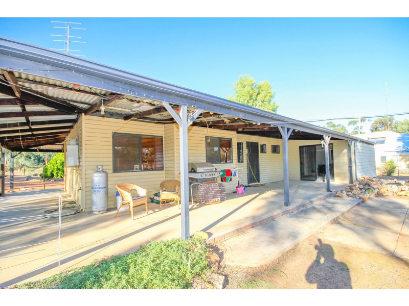 9 Yarran Place, York WA 6302