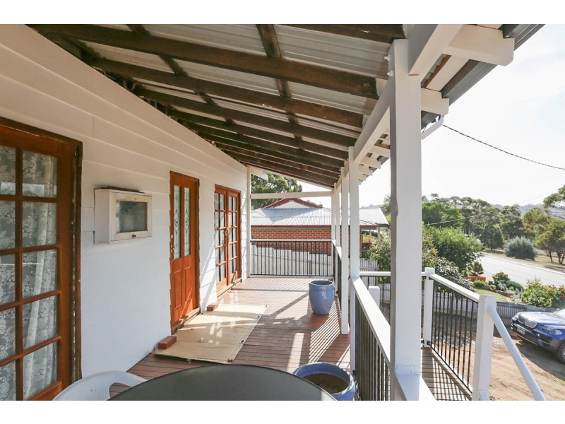 15 Hamersley Street, Toodyay WA 6566