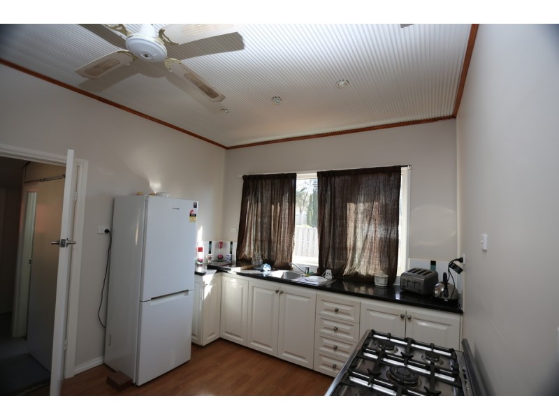 15 Hamersley Street, Toodyay WA 6566