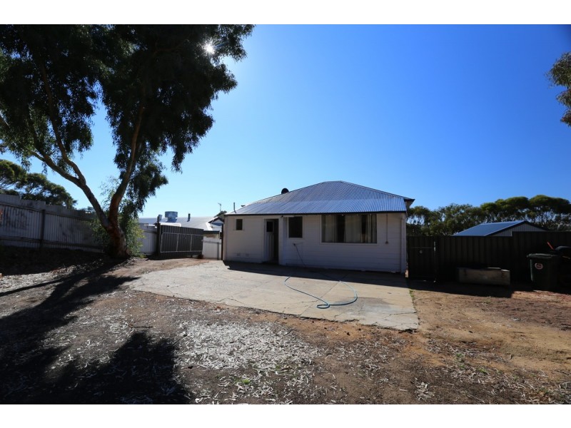 15 Hamersley Street, Toodyay WA 6566