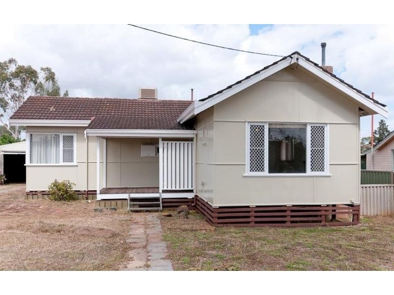 6 Strickland Avenue, Northam WA 6401