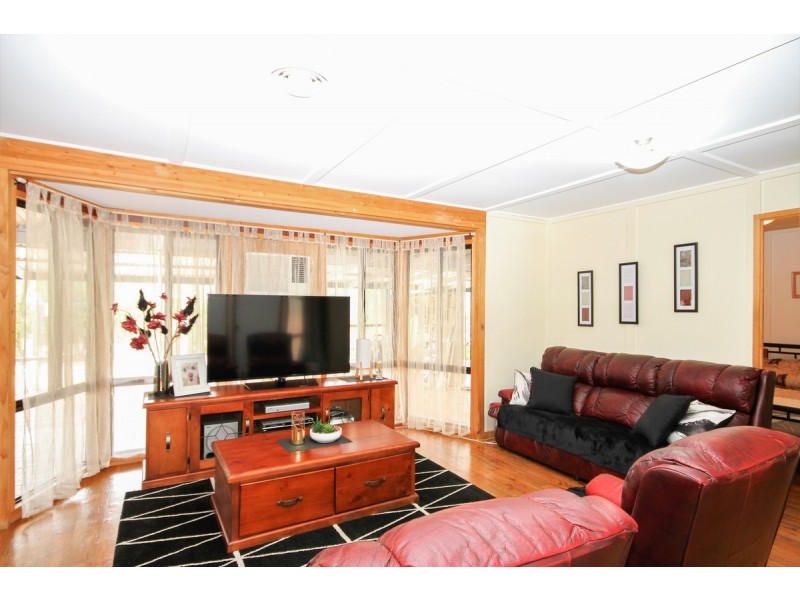 210 Avon Terrace, York WA 6302