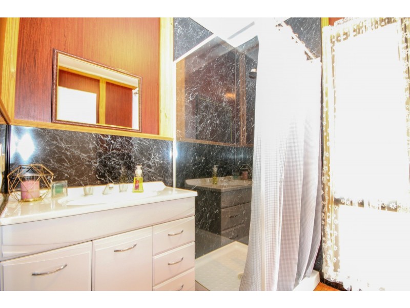 210 Avon Terrace, York WA 6302