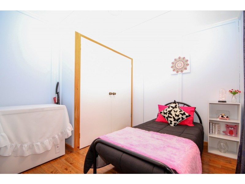 210 Avon Terrace, York WA 6302