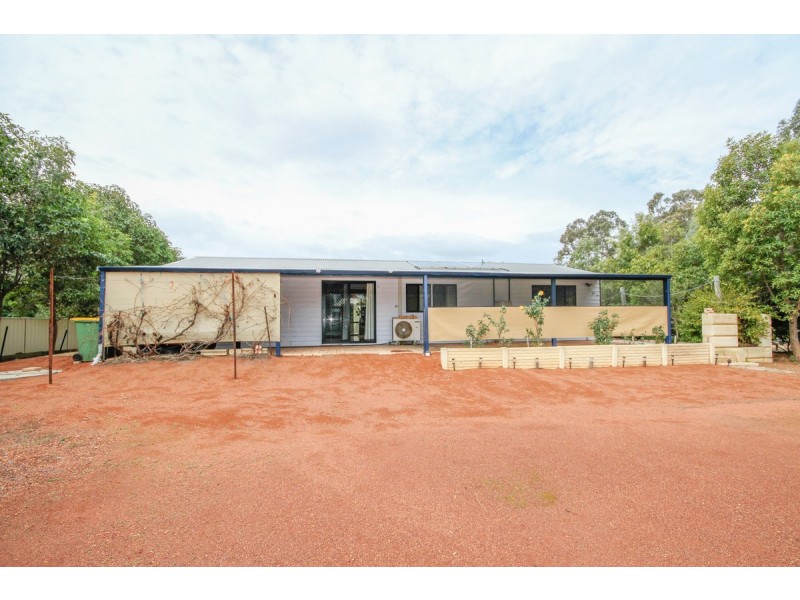 210 Avon Terrace, York WA 6302