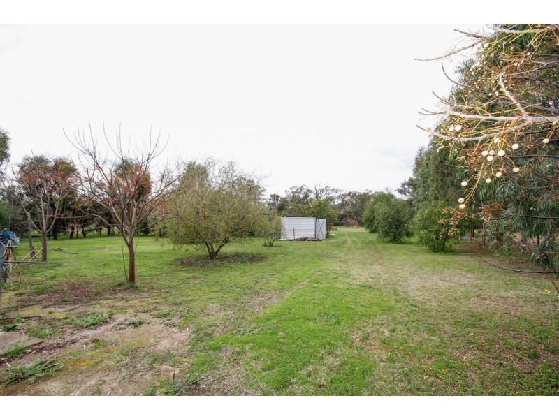 210 Avon Terrace, York WA 6302