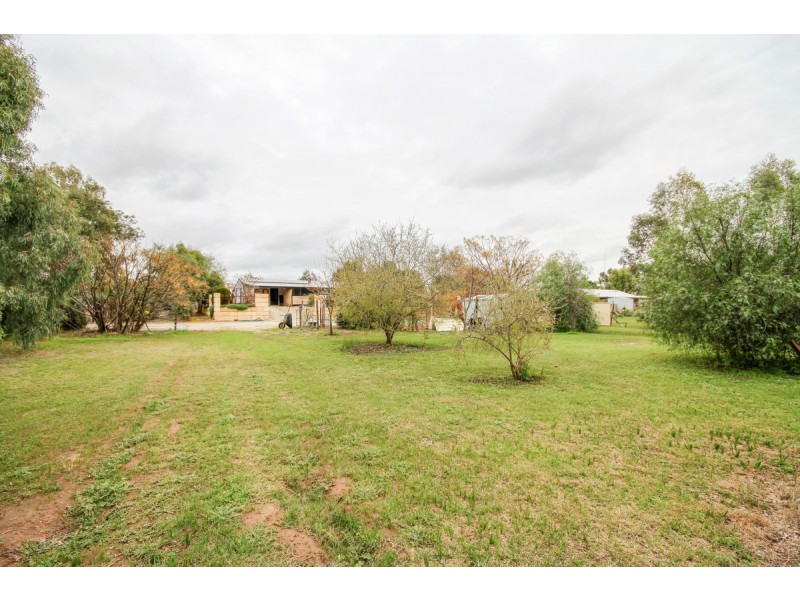 210 Avon Terrace, York WA 6302