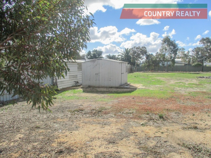 2 Gamenya Ave & 4 Railway Avenue, Merredin WA 6415