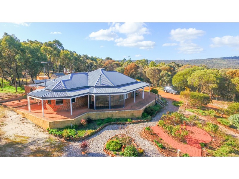 38 Lukin Road, Clackline WA 6564