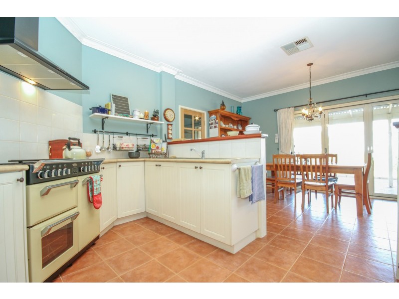 38 Lukin Road, Clackline WA 6564