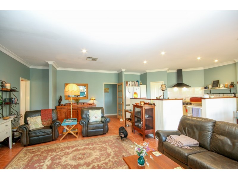 38 Lukin Road, Clackline WA 6564