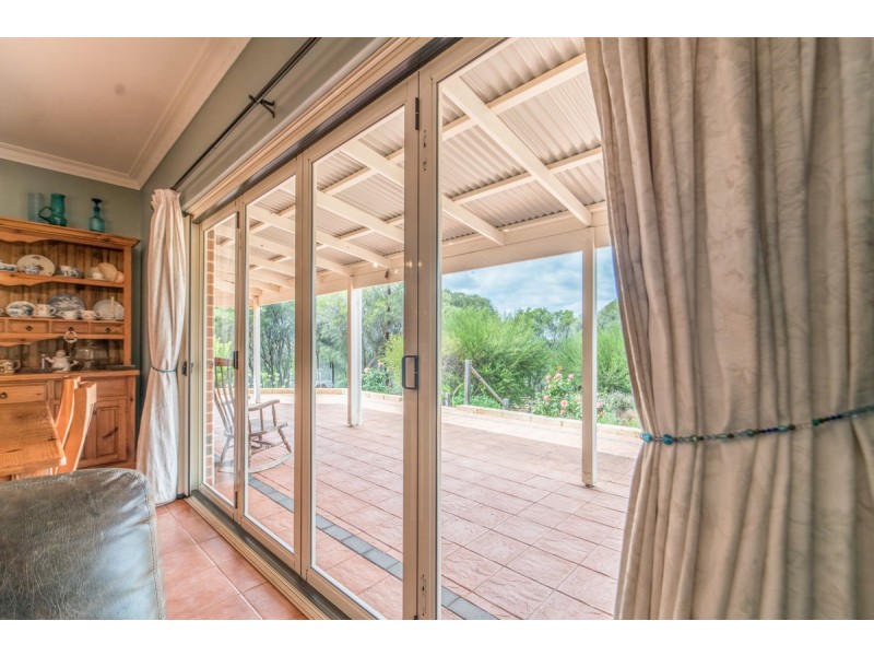 38 Lukin Road, Clackline WA 6564
