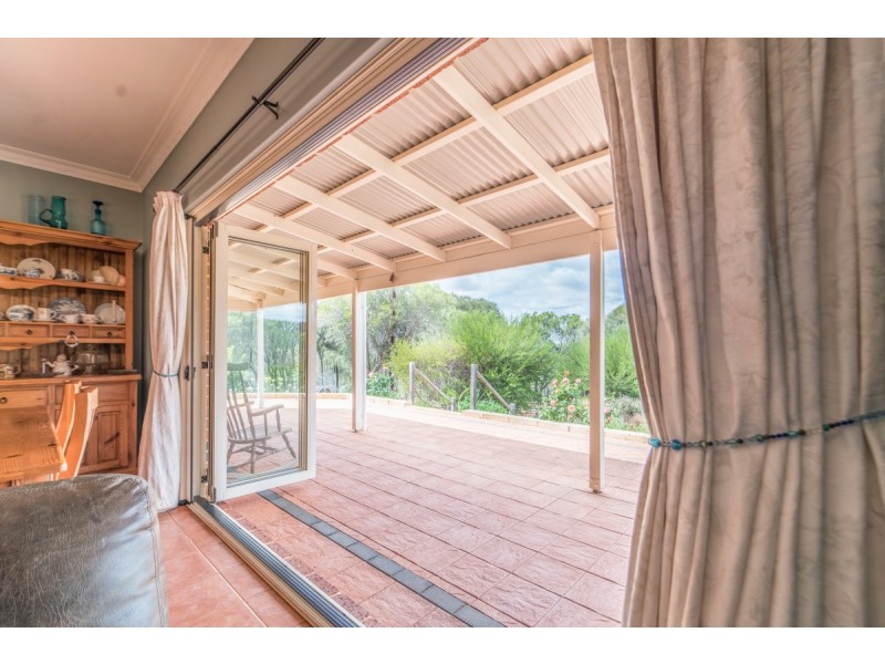 38 Lukin Road, Clackline WA 6564