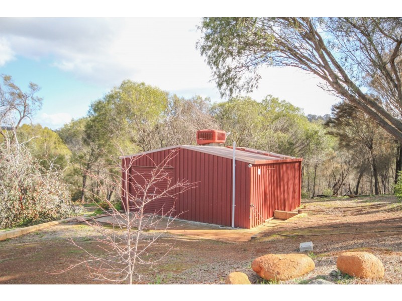 38 Lukin Road, Clackline WA 6564