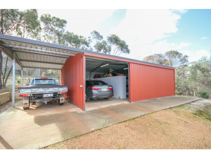 38 Lukin Road, Clackline WA 6564