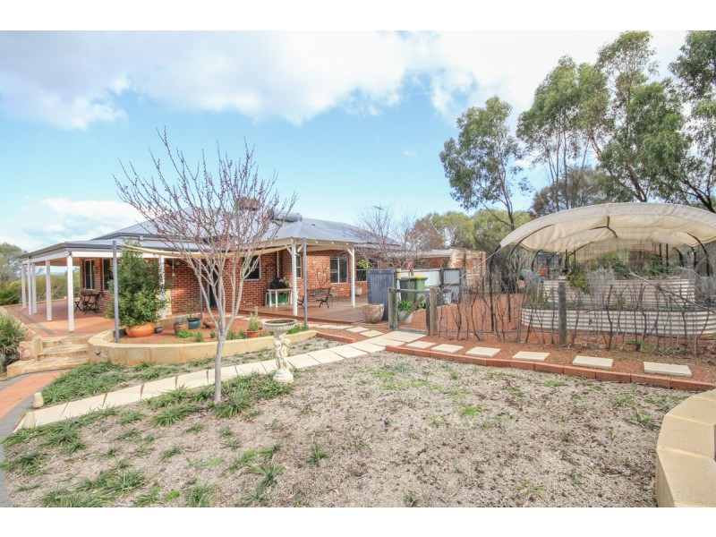 38 Lukin Road, Clackline WA 6564