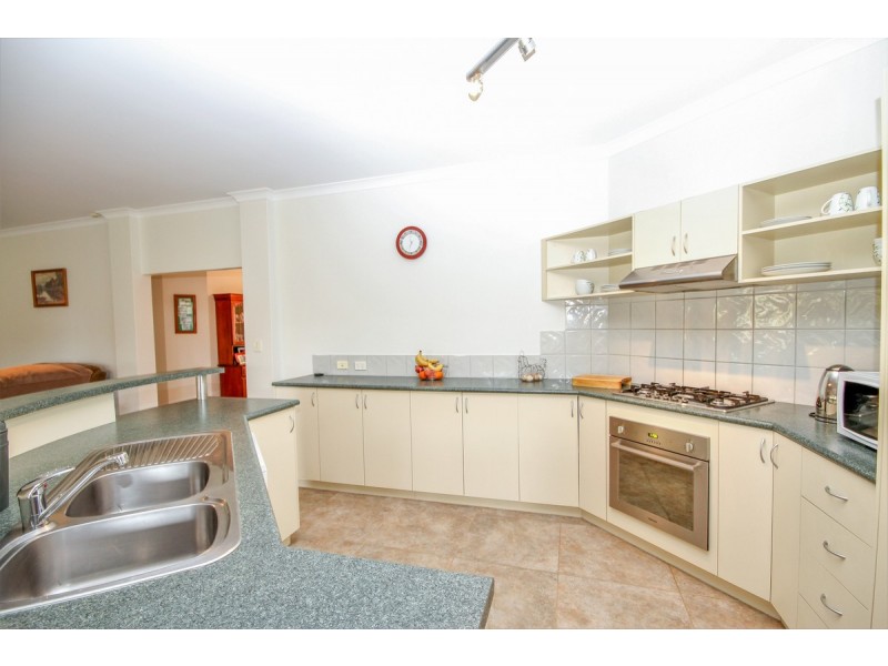 39 Valencia Lane, Bakers Hill WA 6562