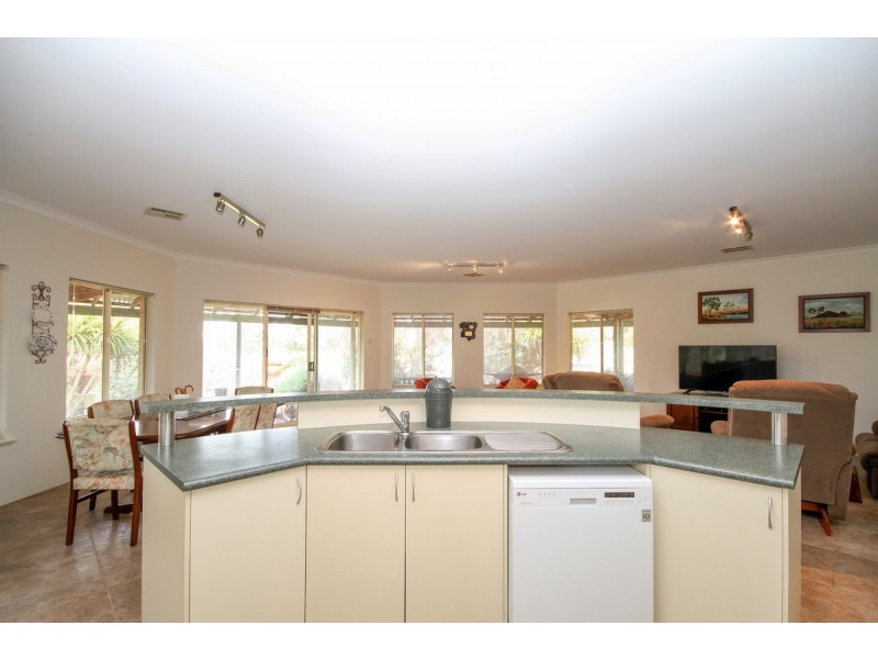 39 Valencia Lane, Bakers Hill WA 6562