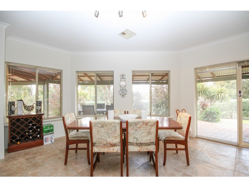 39 Valencia Lane, Bakers Hill WA 6562