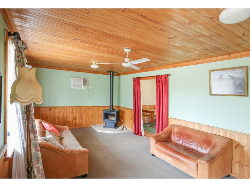 13 Hamersley Street, Toodyay WA 6566