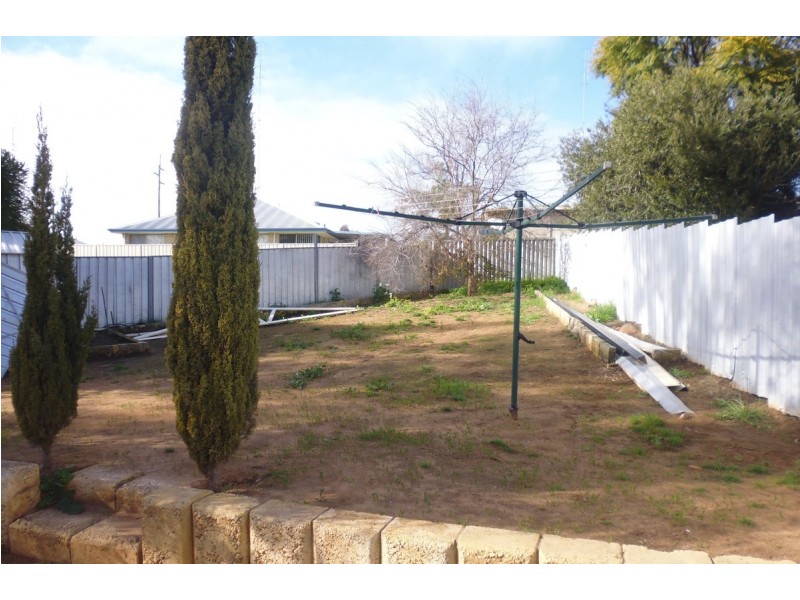 8 Freind Place, Northam WA 6401