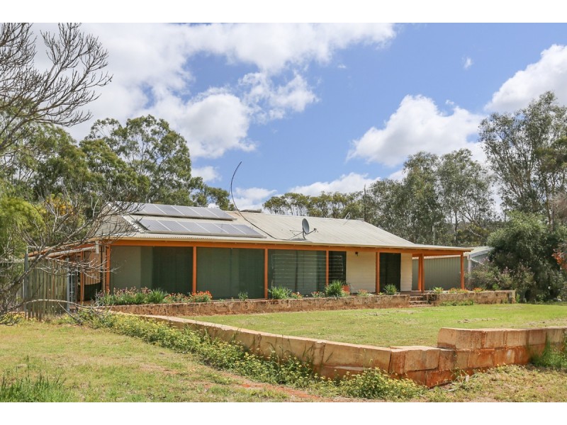 563 Julimar Road, Toodyay WA 6566