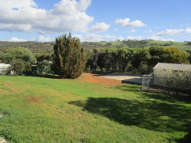 1 Harcourt Street, Toodyay WA 6566