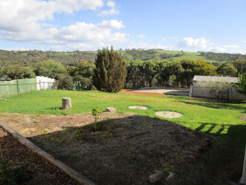 1 Harcourt Street, Toodyay WA 6566