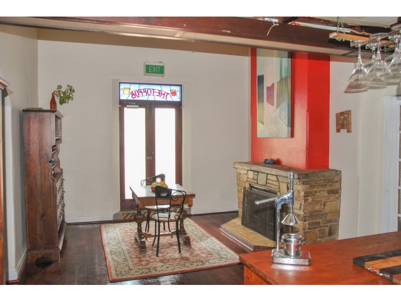 82 Stirling Terrace, Toodyay WA 6566