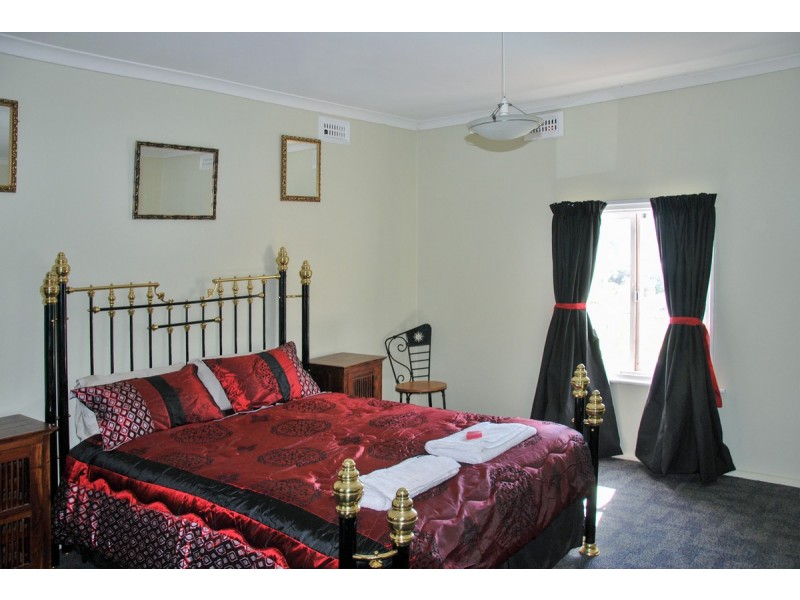 82 Stirling Terrace, Toodyay WA 6566