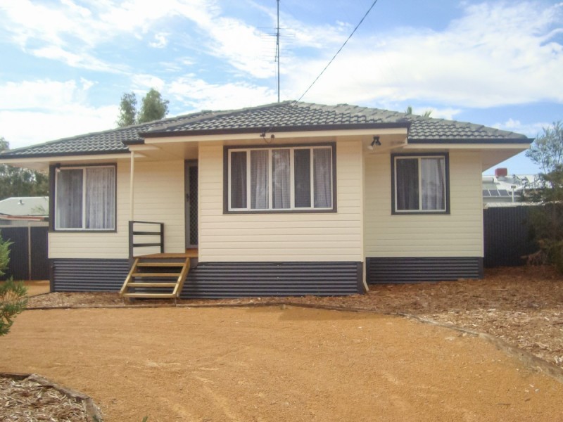 5 Rushton Crescent, Northam WA 6401